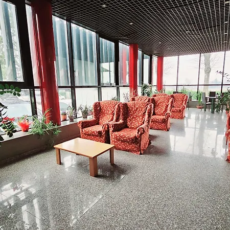 Ai Tigli Отель Лангирано